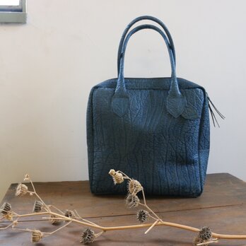 個性派レザーのボストンbag