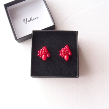 【天然石刺繍／ピアス 】Red Coral Earrings／レッドコーラル スタッドピアス