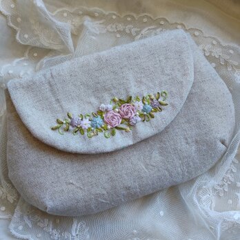 リネン*リボン刺繍* ポーチ　