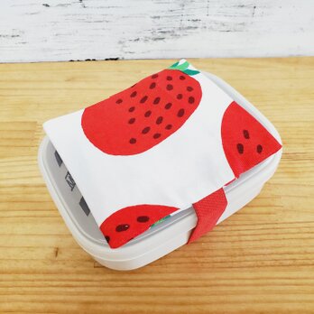お弁当に！保冷剤ケース付きお弁当箱ゴムバンド ランチベルト いちご