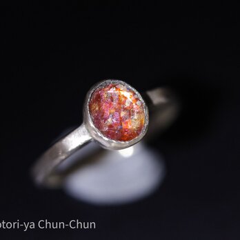 【小鳥屋ジュエリー】最強の太陽石　ズィーシャンの「コンフェッティ」サンストーン・K10YGリング【陽虹Ⅱ】