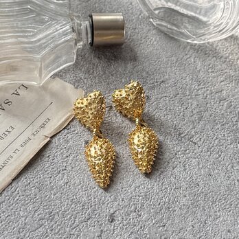 P761-ヴィンテージピアス U.S.A. 1980's Textured Gold Tone Heart Drop