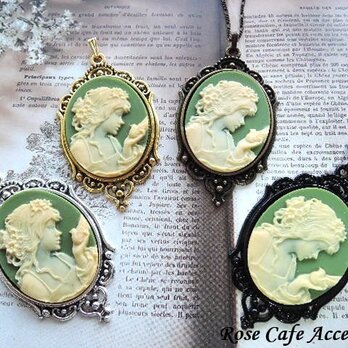 （1430）数量限定品素敵なカメオシリーズ✨ビクトリア朝ルサイトカメオレディー＆バード✨オリーブグリーン×アイボリー。・。・
