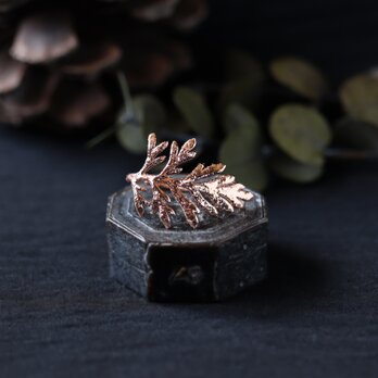 ラベンダーの葉を銅化したイヤーカフ