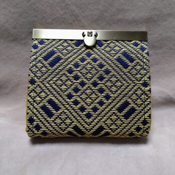 津軽こぎん刺しで仕立てた直線口金のハーフ財布　紺×渋クリーム