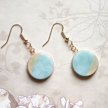 レジンアート　ラウンドピアス〈アポロンの霊木〉