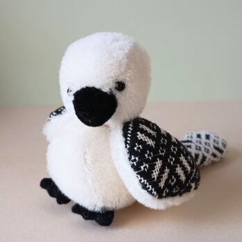 こぎん刺しの動物ぬいぐるみ 思慮深いこぎんシマエナガ