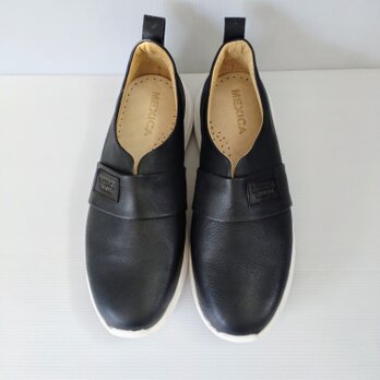 軽量本革スリッポン　カジュアルスニーカー　ビジネススニーカー　