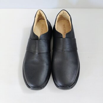 軽量本革スリッポン　カジュアルスニーカー　ビジネススニーカー　ブラックソール　ロゴなし