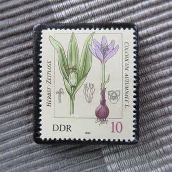 ドイツ　毒のある植物切手ブローチ10842