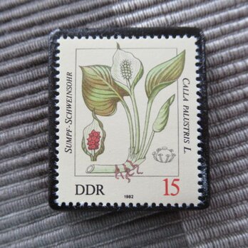 ドイツ　毒のある植物切手ブローチ10843