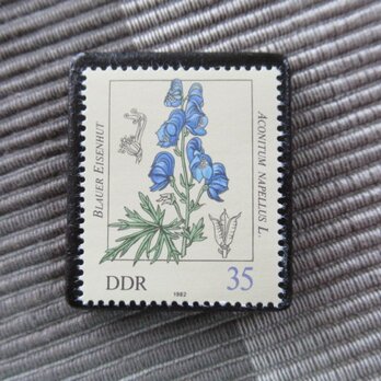 ドイツ　毒のある植物切手ブローチ10846