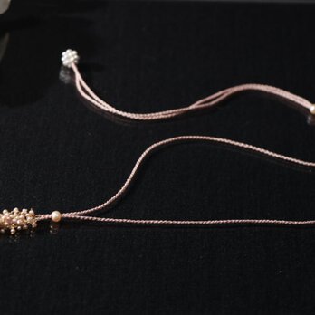 ピンクパールとシルクのネックレス