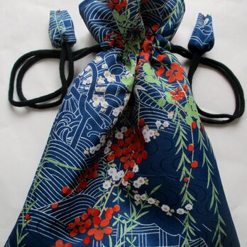 ８６５７　花柄の着物で作った巾着袋