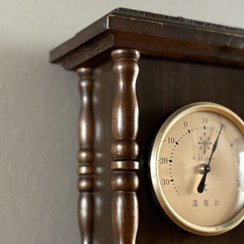 国産のクラシックデザインの卓上温度計