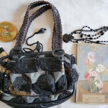 【Jamin Puech Paris】黒ベースのレザー＆ビーズ パッチワーク風装飾 ハンドバッグ