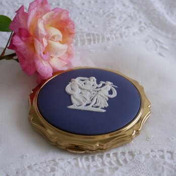 B／英国製【STRATTON 】コンパクトケース Ｊ.ウェッジウッド製カメオ飾り