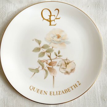 英国製【Royal Doulton】ヨークシャーローズ 皿 クイーンエリザベス2世号エディション
