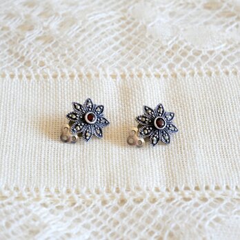 【imac】シルバー925製 マーカサイト飾りのフローラル型 イヤリング