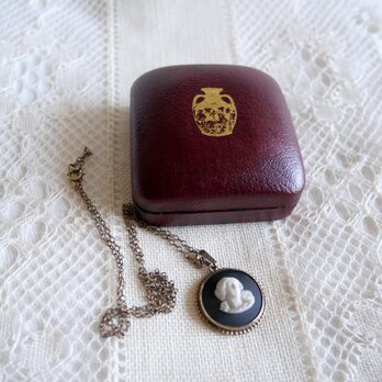 英国製【Wedgwood】ジャスパーウエア カメオ ペンダント ケース付き