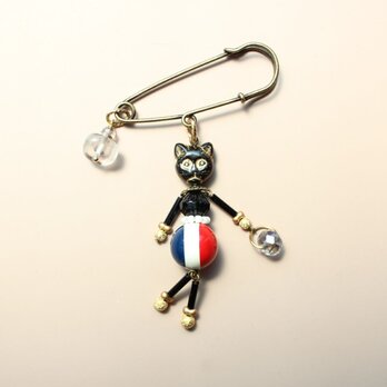 おしゃれな黒猫さん、トリコロール・イザベルのブローチ・ピン　ヴィンテージビーズ