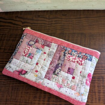 ログキャビンのぺたんこポーチ　ピンク