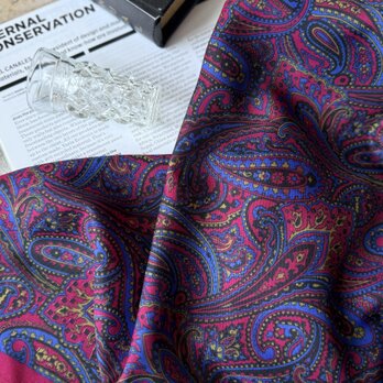 SC26-ヴィンテージスカーフ U.S.A. 1970-80’s Burgundy Paisley Print