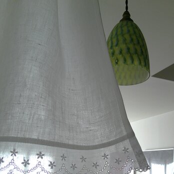 cutwork刺繍×linen 小さなcaféstyle