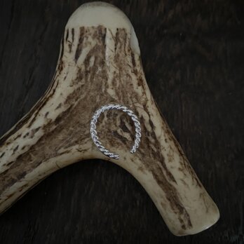 イヤーカフ　Woval