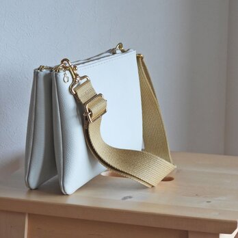 ダブルポシェット（ ちょっと大きめ ）　ホワイト