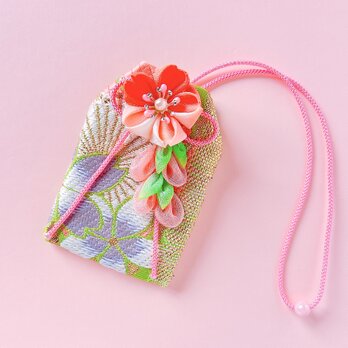 萌の桜｜桜のお守り袋（手縫い・つまみ細工・縁起物・贈り物に／元巫女仕立て）