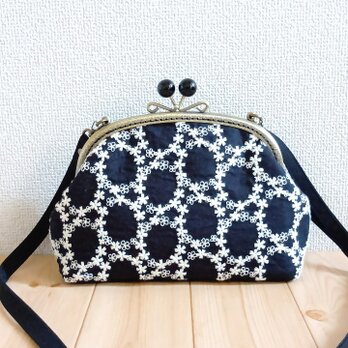 サークル刺繍　がま口ショルダーバッグ　ポシェット　21cm口金　ブラック　667