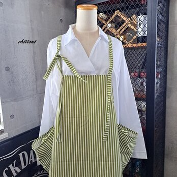 【背中がかわいい】エプロンドレス：グリーン：ストライプ【1007】