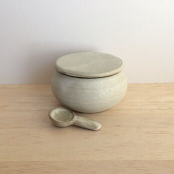 塩壺（匙付き）白マット