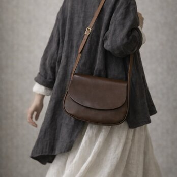 新作 本革 ラウンドショルダーバッグ スモールサイズ ウォームブラウン 牛革 ミニショルダーバッグ レディース メンズ