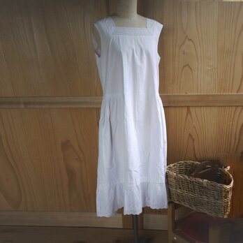 ヴィンテージナイティ　白いサンドレス　ホームウェア　ドイツ