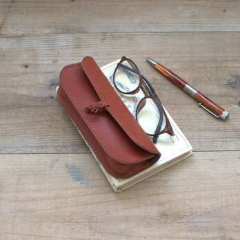 小さなタッセルの眼鏡ケース（ブラウン）