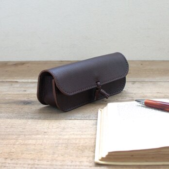 小さなタッセルの眼鏡ケース（チョコ）