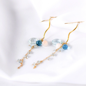 スイスブルートパーズとアクアマリンのロングピアス ホワイトオパール / 天然石シャンデリア / 14kgf