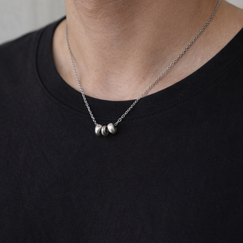 カレンシルバー3粒ネックレス｜シンプルでさりげない存在感｜50cm｜ユニセックス｜メンズ・レディース