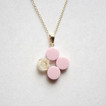 レジンアート　丸を連ねてペンダント〈花の便り〉