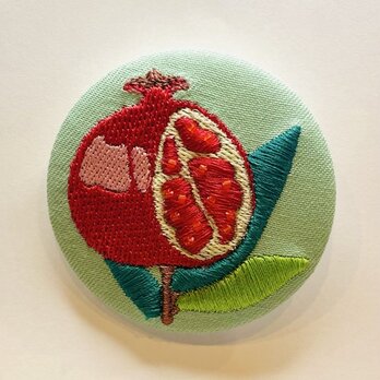 アルチザン刺繍ブローチ　柘榴