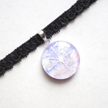 【受注製作】レジンアート　ラウンドモチーフとタティングレースとベルベットリボンのチョーカー〈紫雲①〉25㎜