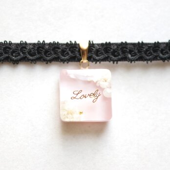 【受注製作】レジンアート　スクエアモチーフとタティングレースとベルベットリボンのチョーカー〈乙女と花〉