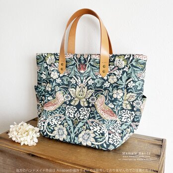 《ウィリアムモリス 小鳥の庭園》スペイン製  北欧 花柄 グリーン 緑 革 トート 手提げ バック