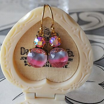 ヴィンテージ　Pink/GreyギヴレGlassとPeachオーロラGlassのピアス（イヤリング）