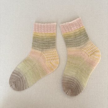 手編みの靴下　No.483
