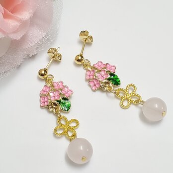 ローズクォーツ×桜ピンクの花チャーム＊ピアス＊恋愛＊大人可愛い＊春アクセサリー＊サージカルステンレス＊女性らしさ＊天然石