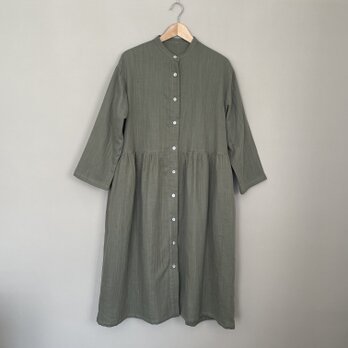 軽やかダブルガーゼのワンピース　　カーキ