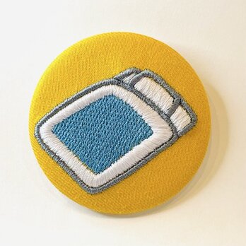 アルチザン刺繍ブローチ　布団